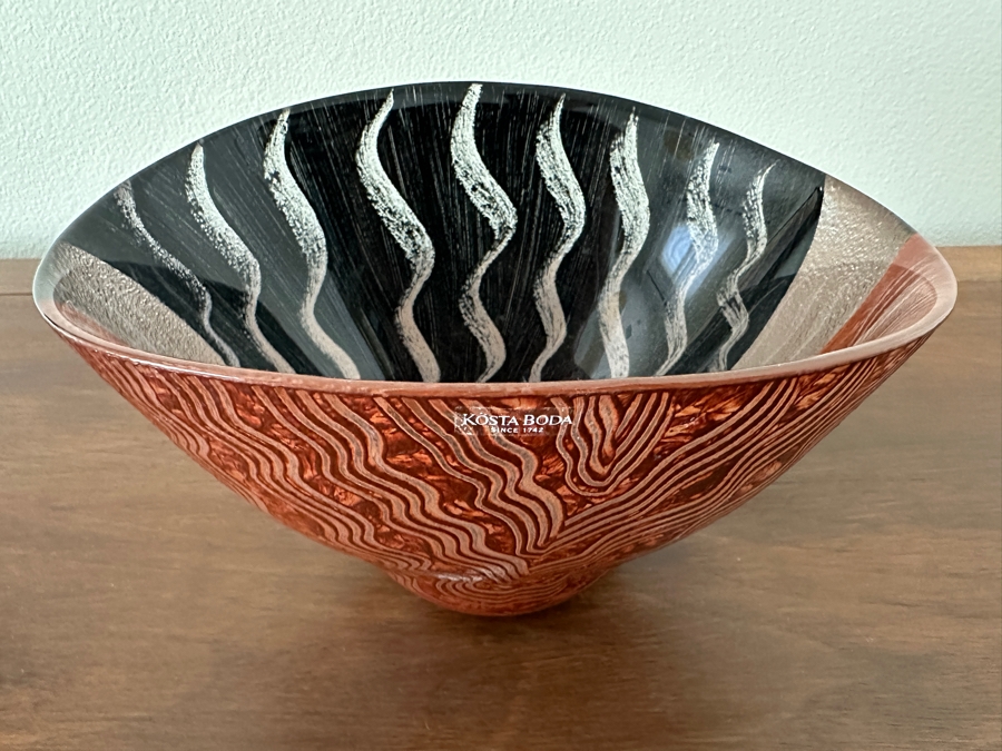 Kosta Boda Tonga Art Glass Bowl [Photo 2]
