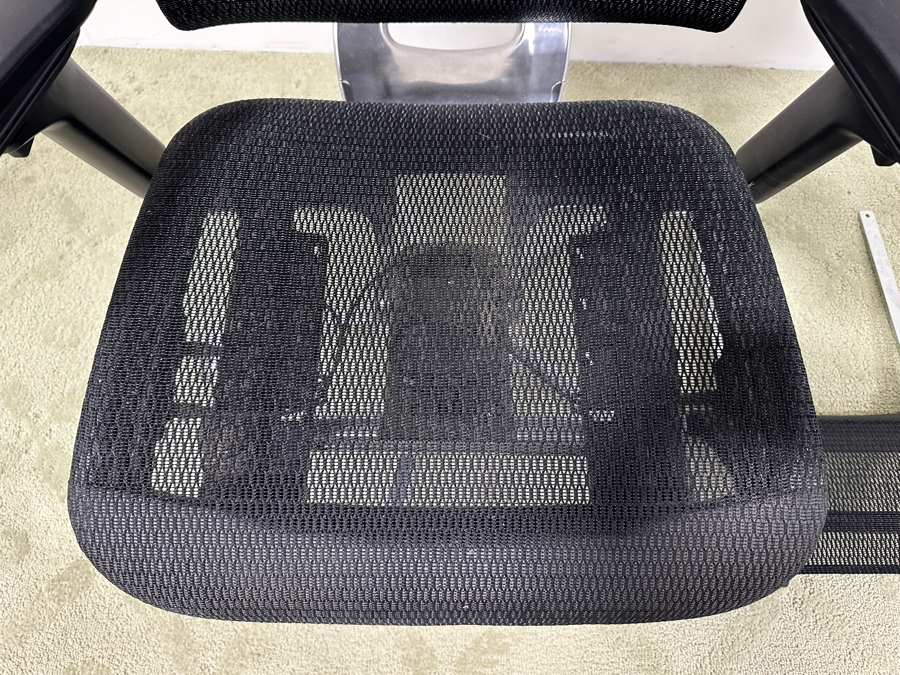 Just Added - OdinLake Flex Mesh Ergonomic Office Chair With Foot Rest Retails $800 [Photo 4]