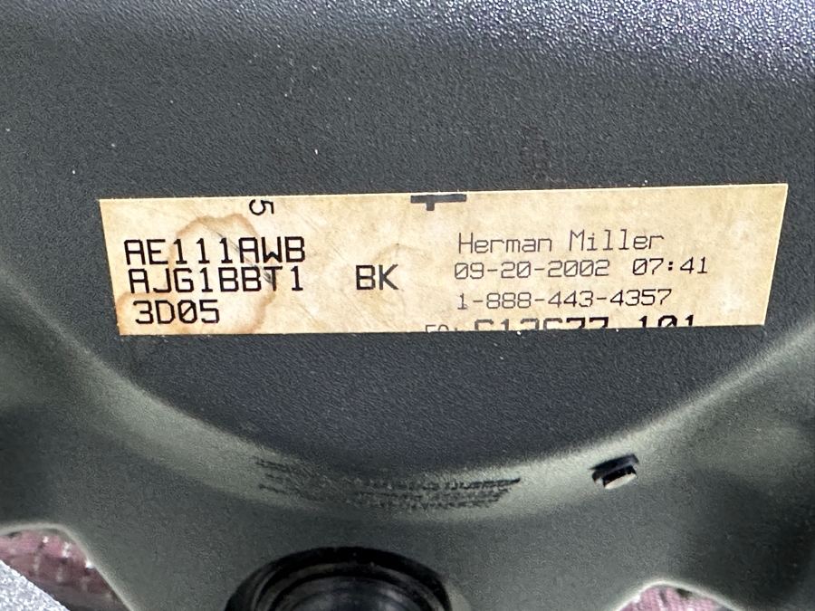 Just Added - Herman Miller Aeron Chair Retails $999 [Photo 7]