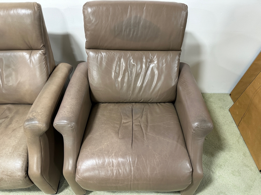 Just Added - Pair Of Thayer Coggin Leather Recliner Chairs 35W X 36D X 38H [Photo 8]