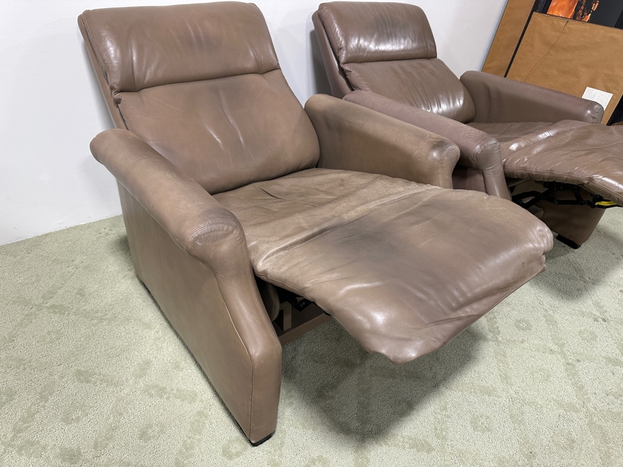 Just Added - Pair Of Thayer Coggin Leather Recliner Chairs 35W X 36D X 38H [Photo 3]
