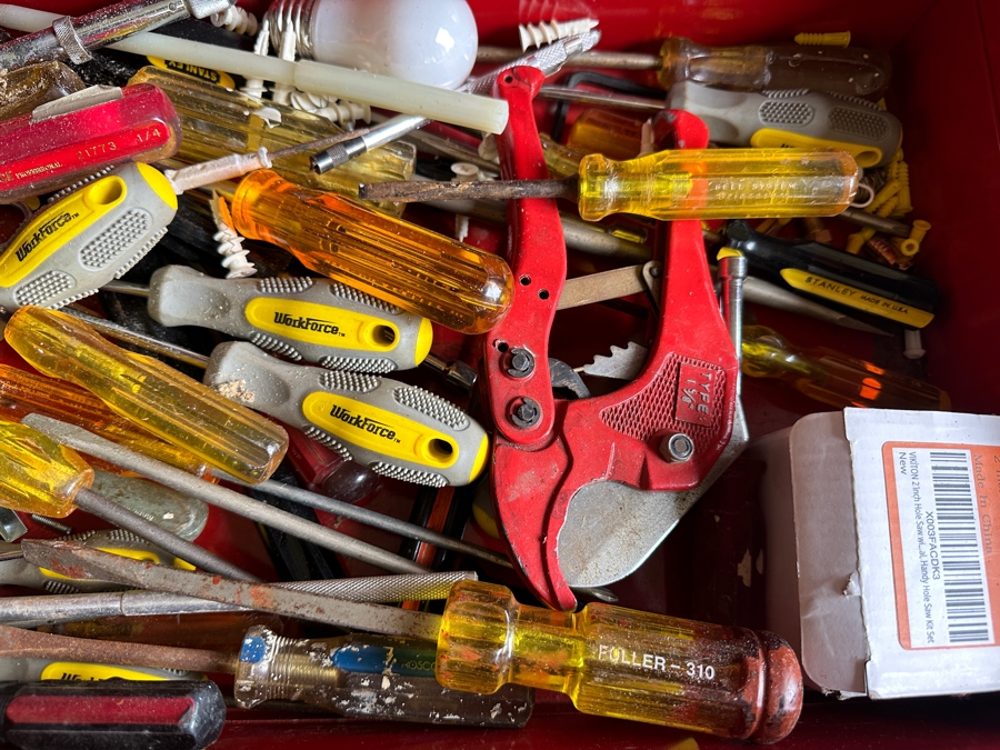 Just Added - Rolling Metal Toolbox Filled With Various Tools - See Photos [Photo 10]