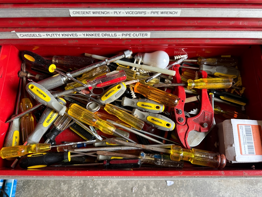 Just Added - Rolling Metal Toolbox Filled With Various Tools - See Photos [Photo 8]