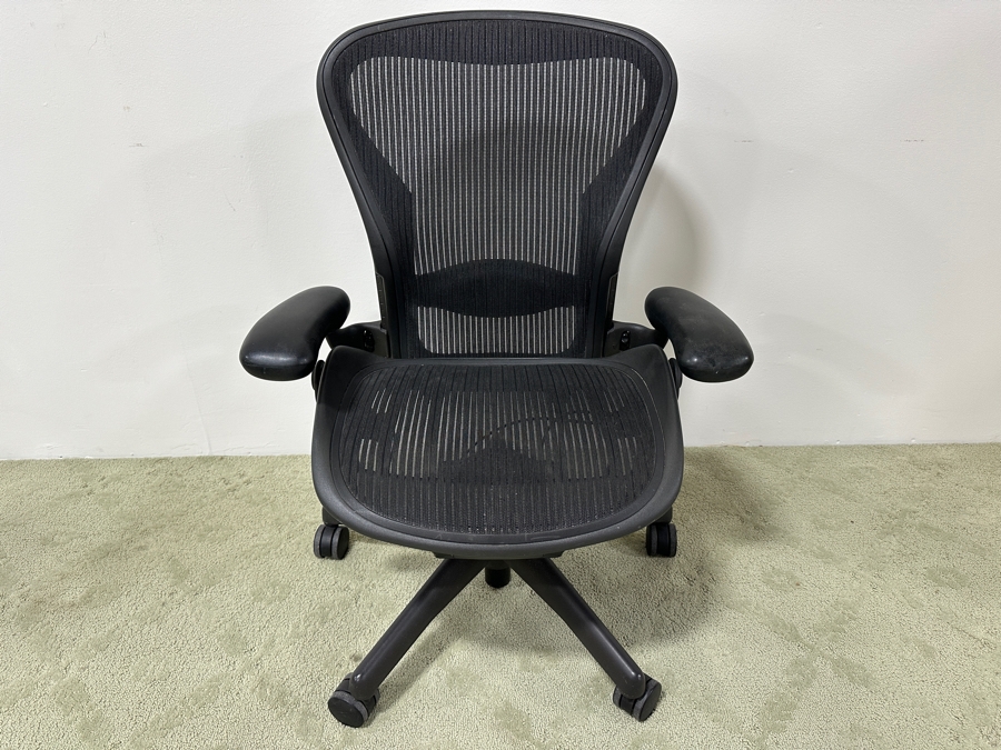 Just Added - Herman Miller Aeron Chair Retails $999 [Photo 2]