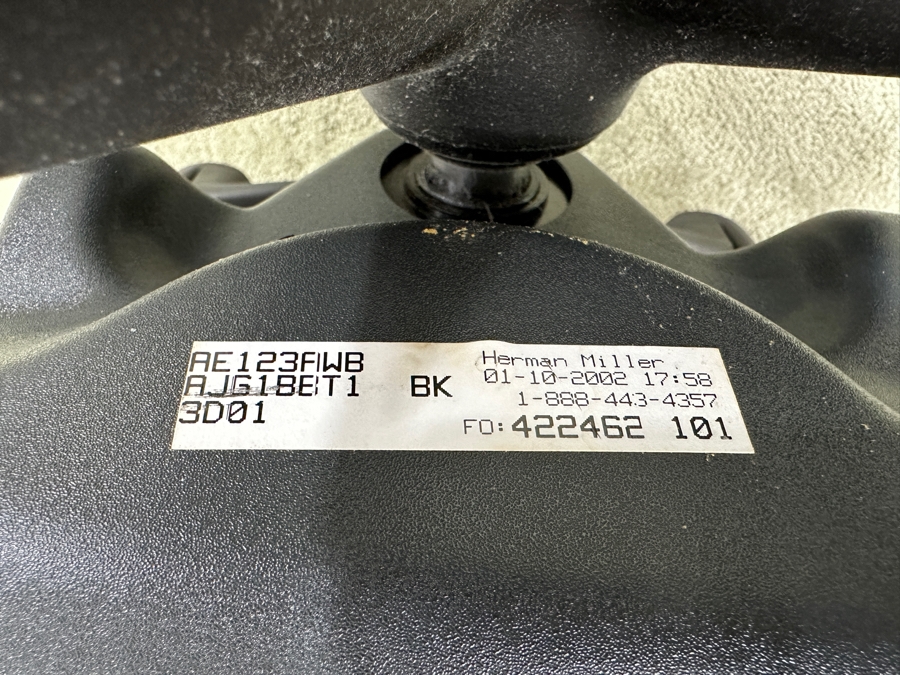 Just Added - Herman Miller Aeron Chair Retails $999 [Photo 6]