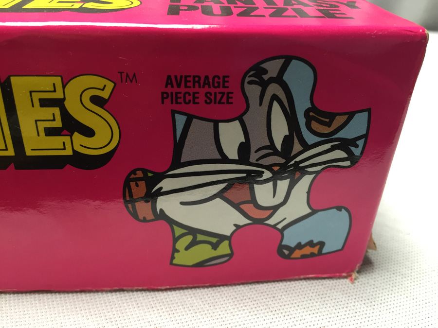 Looney Tunes Puzzle - Pieces Not Counted [Photo 2]