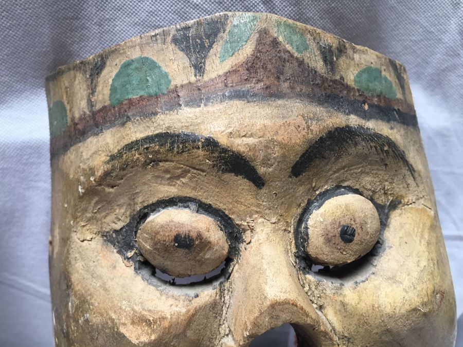 Pair of Vintage Bali Masks [Photo 12]