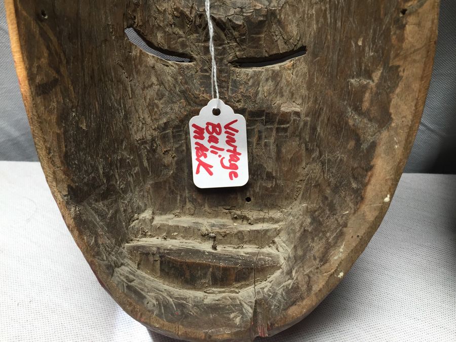 Pair of Vintage Bali Masks [Photo 20]