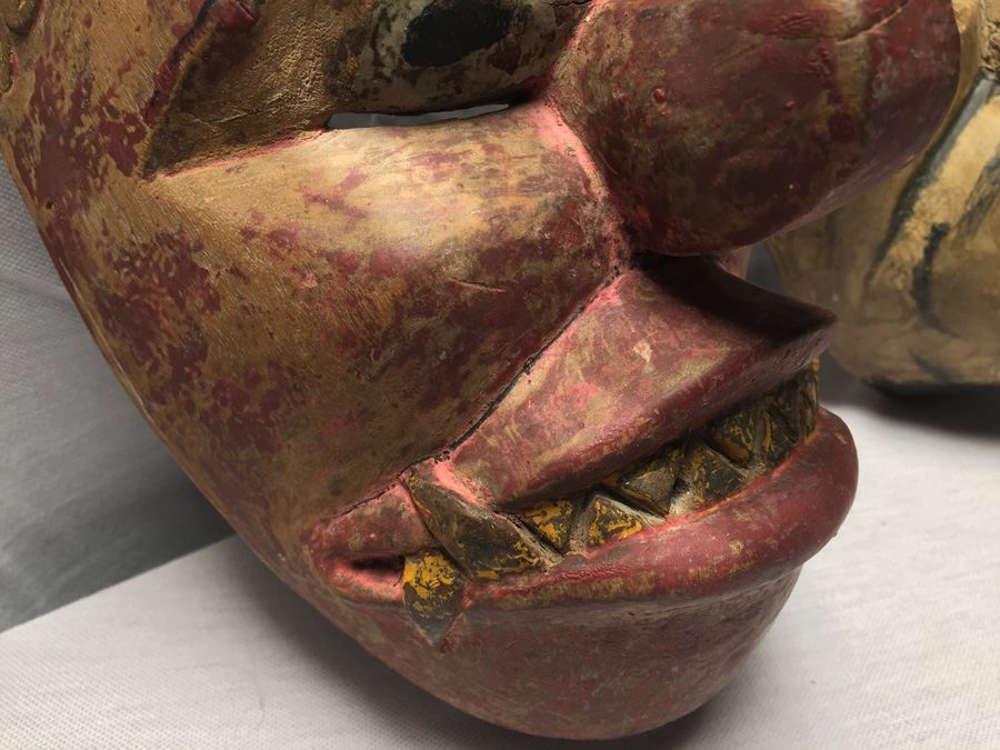 Pair of Vintage Bali Masks [Photo 6]