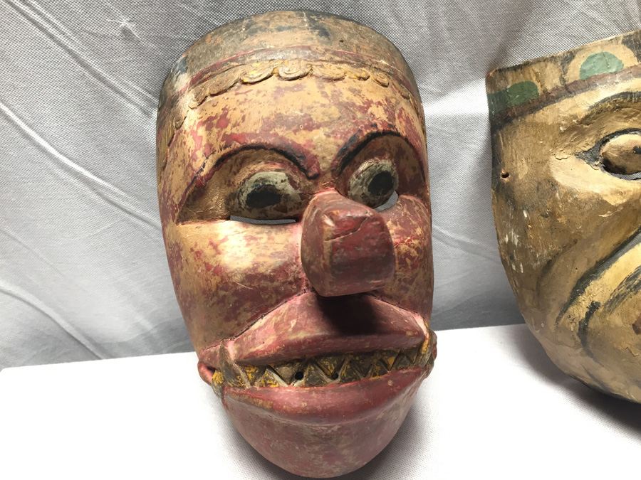 Pair of Vintage Bali Masks [Photo 4]