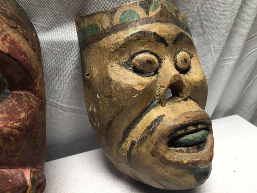 Pair of Vintage Bali Masks [Photo 16]