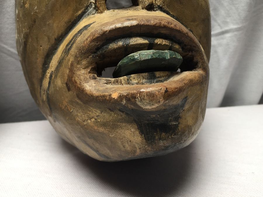 Pair of Vintage Bali Masks [Photo 15]