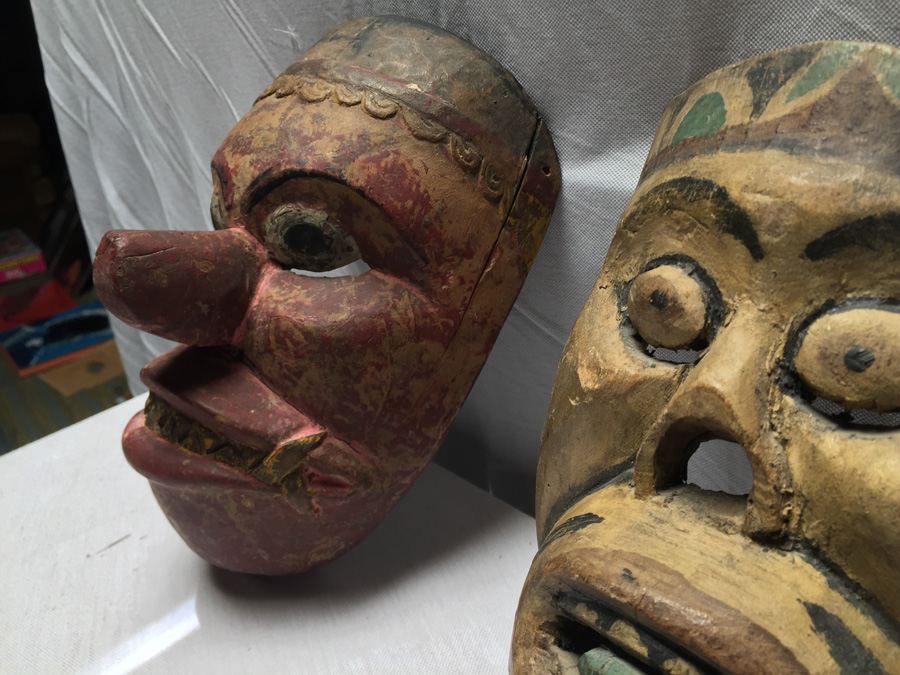 Pair of Vintage Bali Masks [Photo 18]
