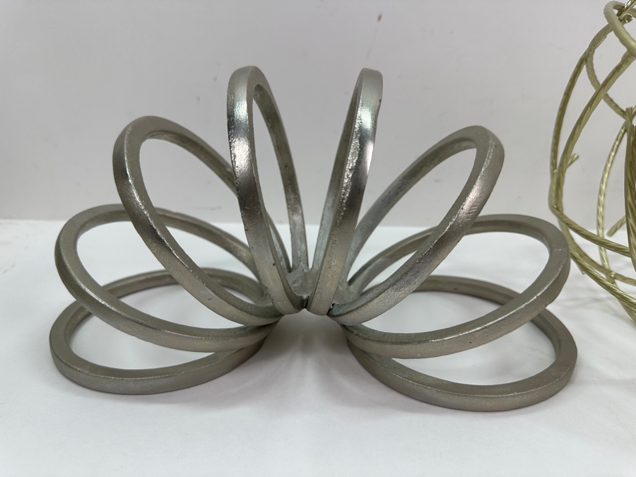 Just Added - Pair Of Decorative Metal Sculptures [Photo 3]