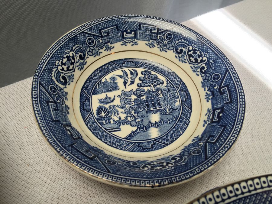 Vintage Myott Son & Co Blue Willow England China Collectible Set [Photo 14]