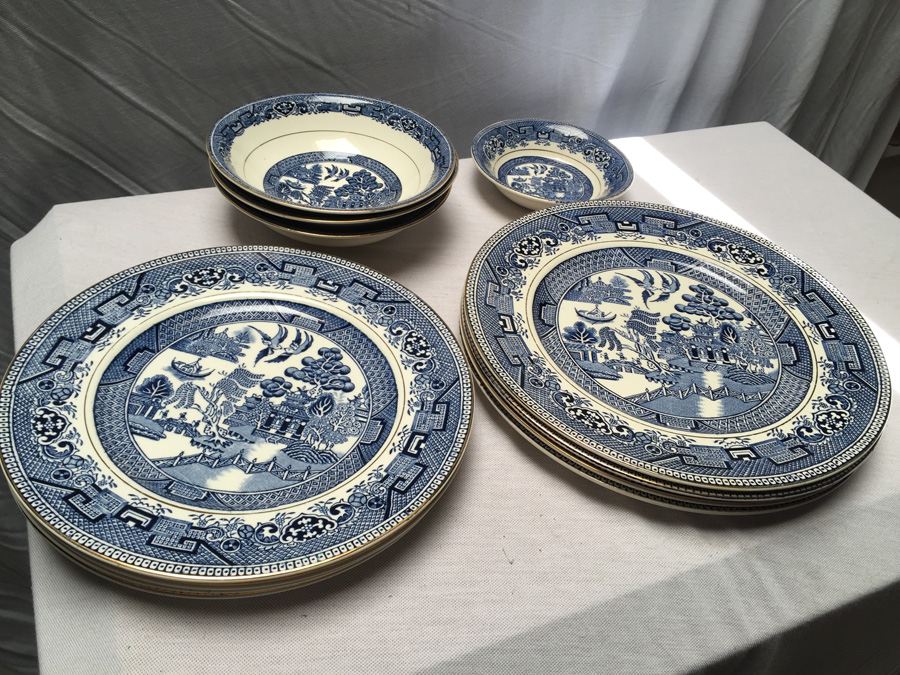 Vintage Myott Son & Co Blue Willow England China Collectible Set