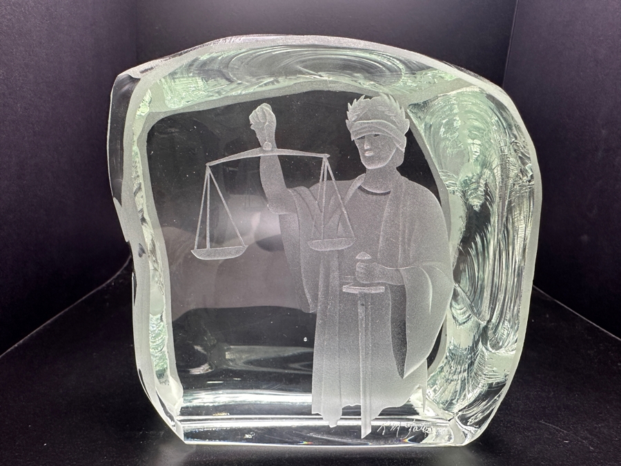 Just Added - R M Yates Signed Etched Art Glass Paperweight 5W X 2.5D X 4.5H [Photo 3]