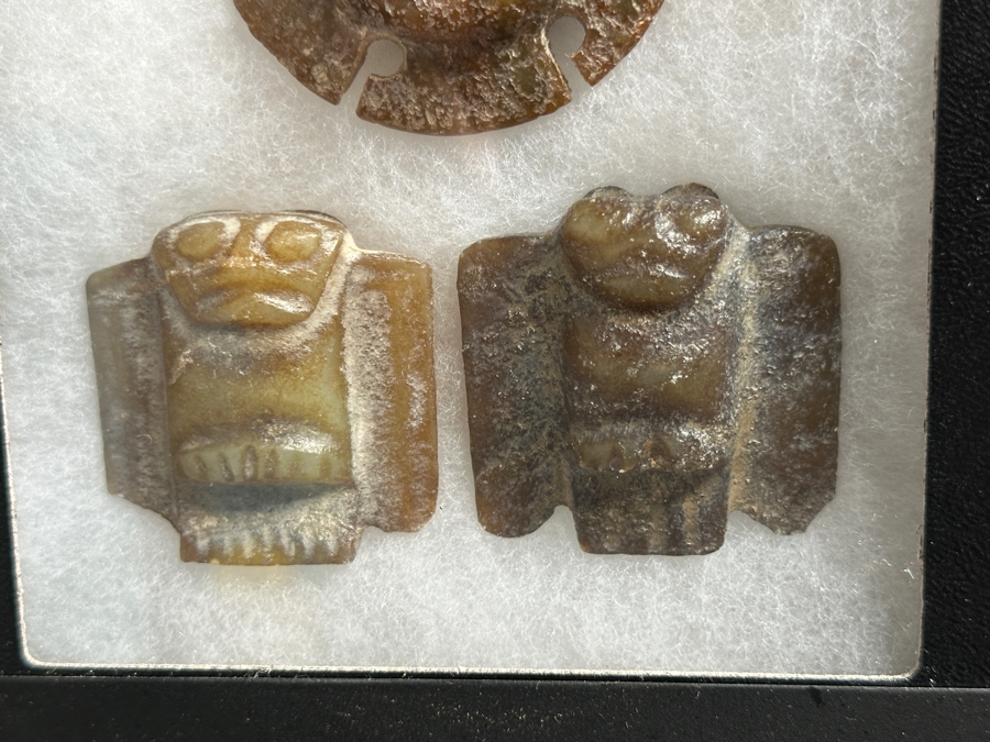 Nicely Displayed Collection Of Carved Stone Jade Items 17 X 14 [Photo 5]