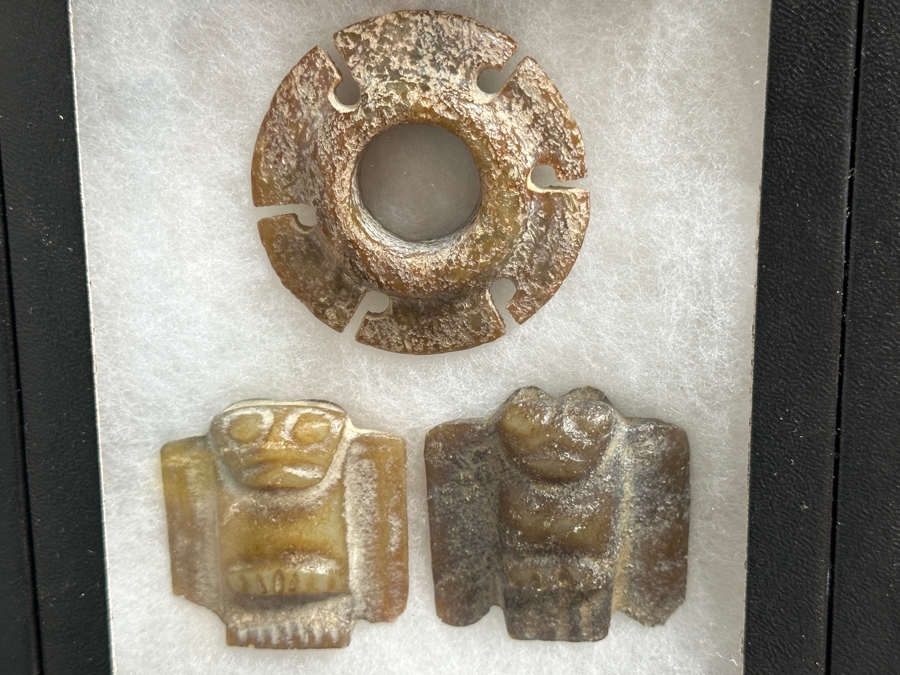 Nicely Displayed Collection Of Carved Stone Jade Items 17 X 14 [Photo 4]