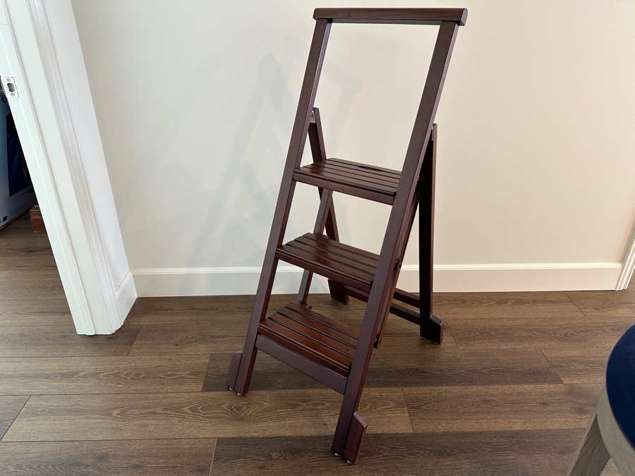 Wooden 3-Step Folding Ladder 45H [Photo 1]