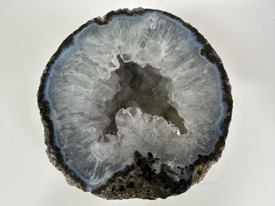 Large Polished Geode Half 7W [Photo 2]