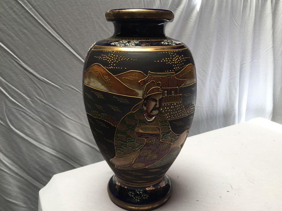 Japanese Pottery Vase Made Into Table Lamp [Photo 1]