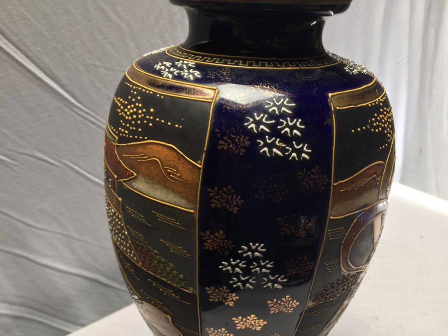 Japanese Pottery Vase Made Into Table Lamp [Photo 16]