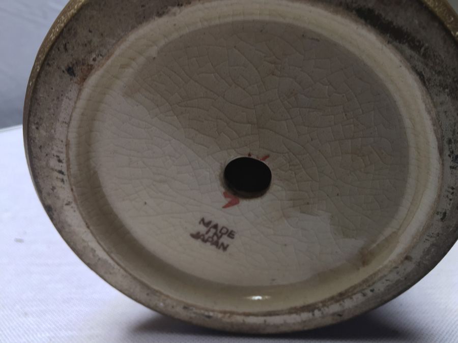 Japanese Pottery Vase Made Into Table Lamp [Photo 19]