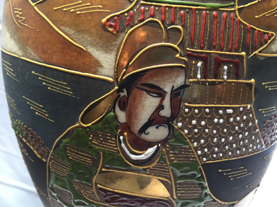 Japanese Pottery Vase Made Into Table Lamp [Photo 5]