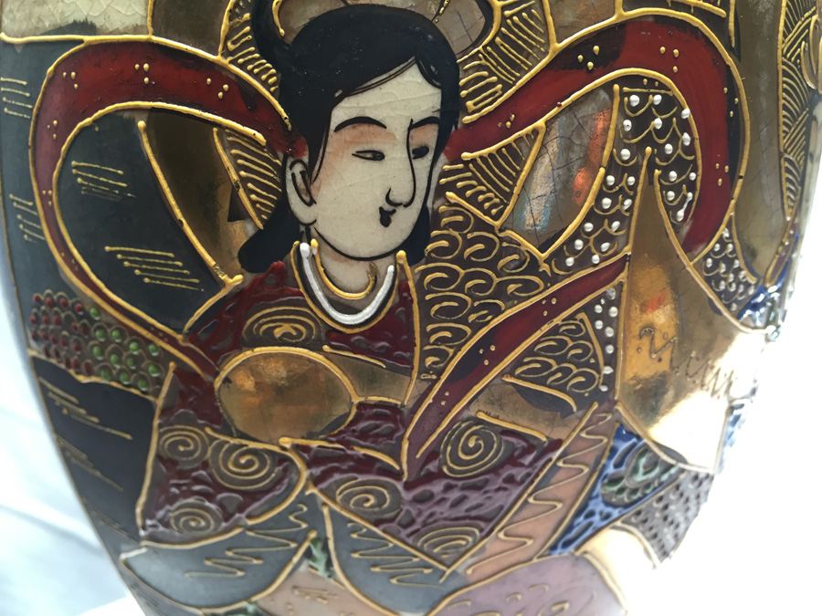 Japanese Pottery Vase Made Into Table Lamp [Photo 14]