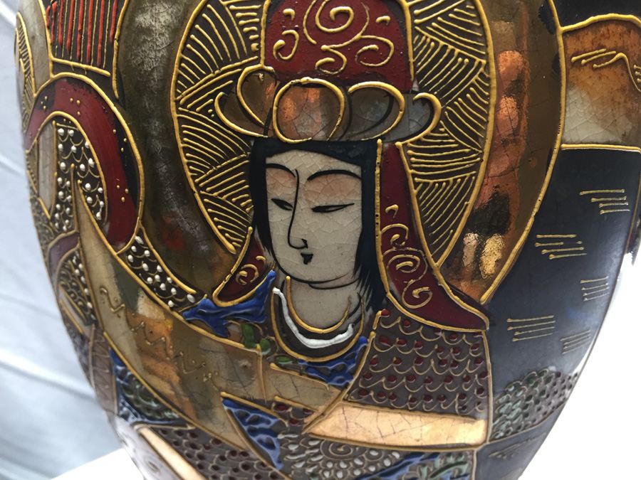 Japanese Pottery Vase Made Into Table Lamp [Photo 11]