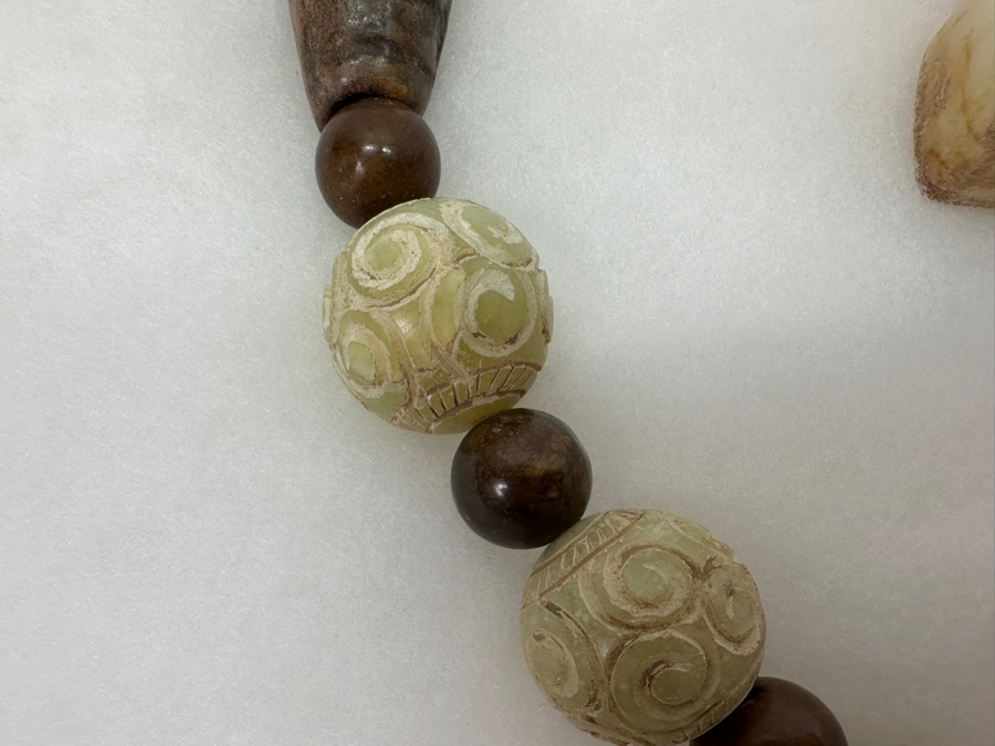 Vintage Chinese Carved Jade / Stone 28' Necklace And Vintage Chinese Carved Jade Seal [Photo 4]