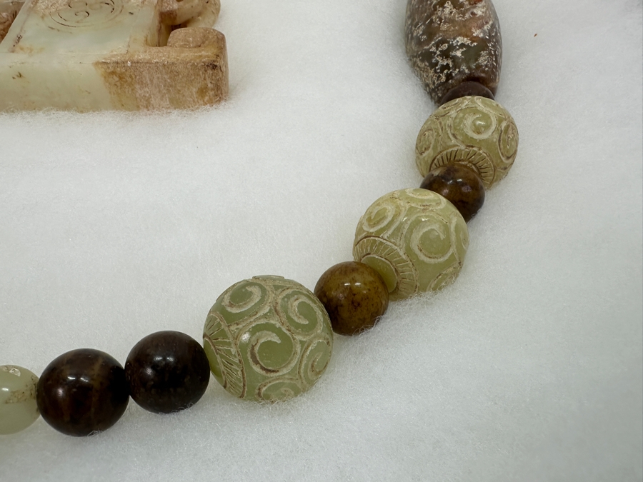 Vintage Chinese Carved Jade / Stone 28' Necklace And Vintage Chinese Carved Jade Seal [Photo 6]