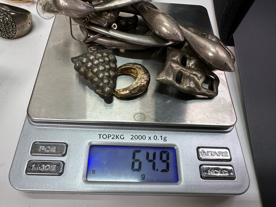 Five Pairs Of Sterling Silver Earrings & One Sterling Silver Brooch Pin 64.9g [Photo 7]