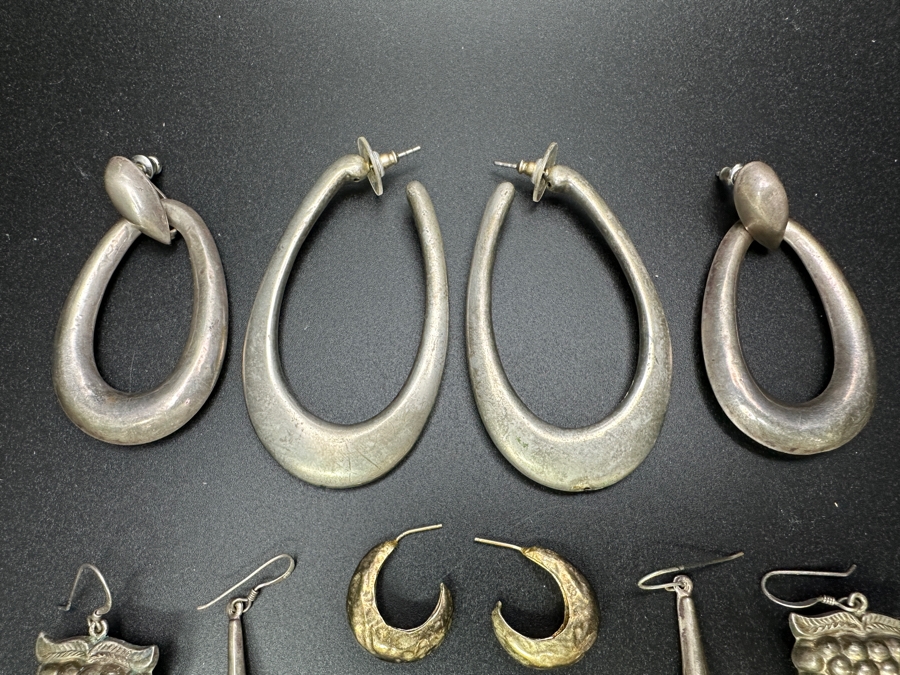 Five Pairs Of Sterling Silver Earrings & One Sterling Silver Brooch Pin 64.9g [Photo 2]