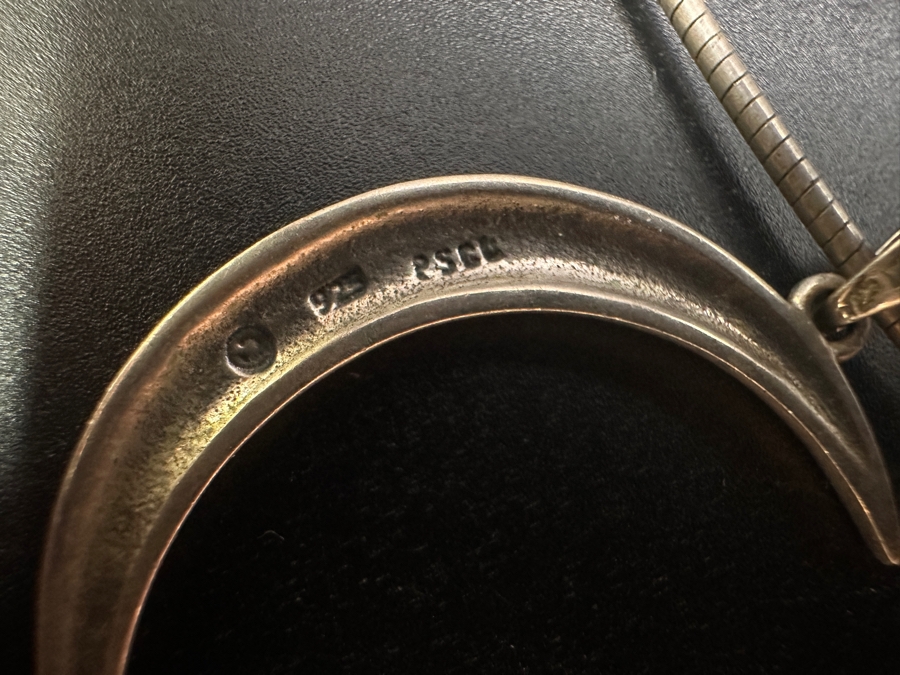 Sterling Silver 17' Italian Necklace With Sterling Silver Moon Pendant 13.2g [Photo 5]