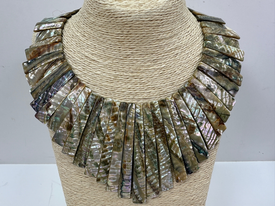 Abalone Shell Statement Necklace [Photo 4]