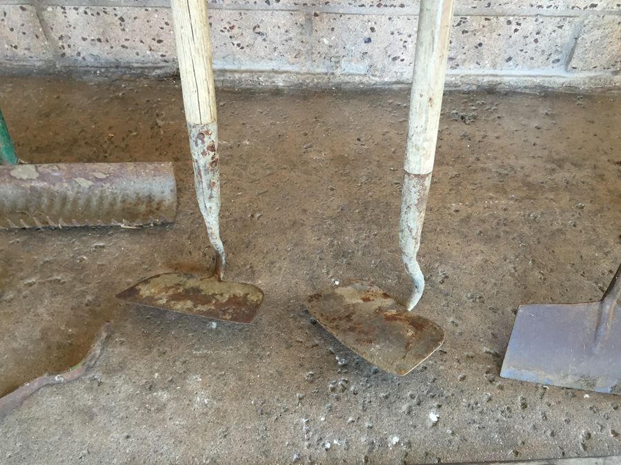 Lot of Vintage Tools Including Garden Tools [Photo 11]