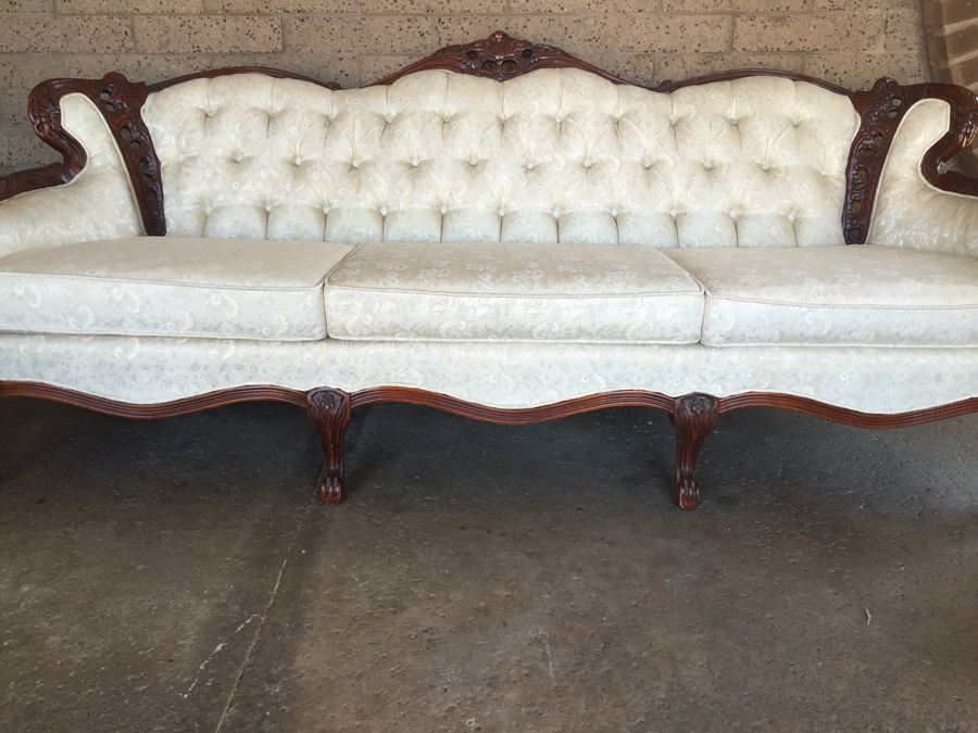 Beautiful Set of Reproduction Victorian Furniture (Sofa, Loveseat, & Chair) In Excellent Condition [Photo 19]