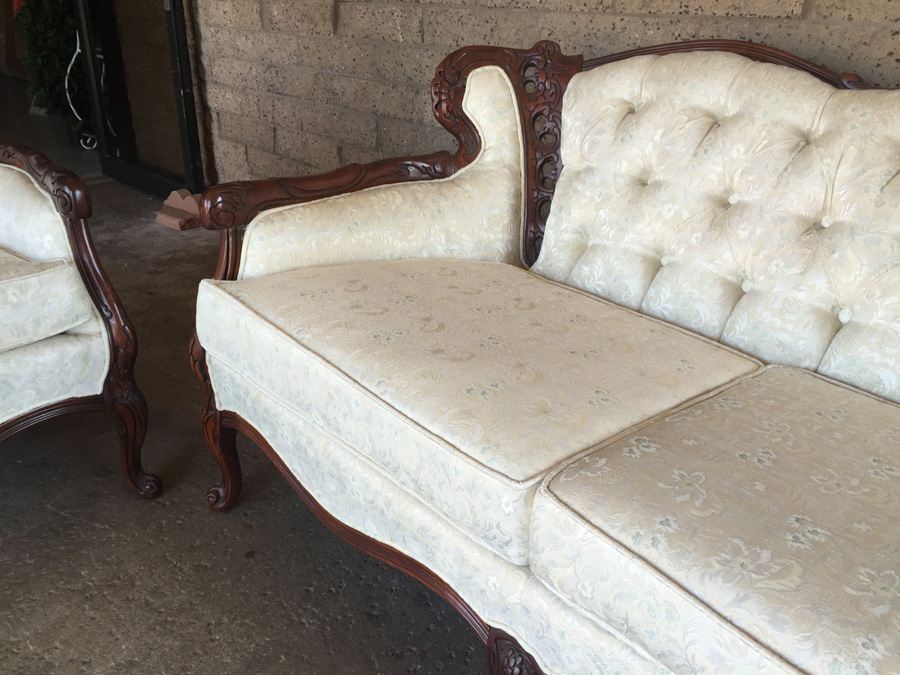 Beautiful Set of Reproduction Victorian Furniture (Sofa, Loveseat, & Chair) In Excellent Condition