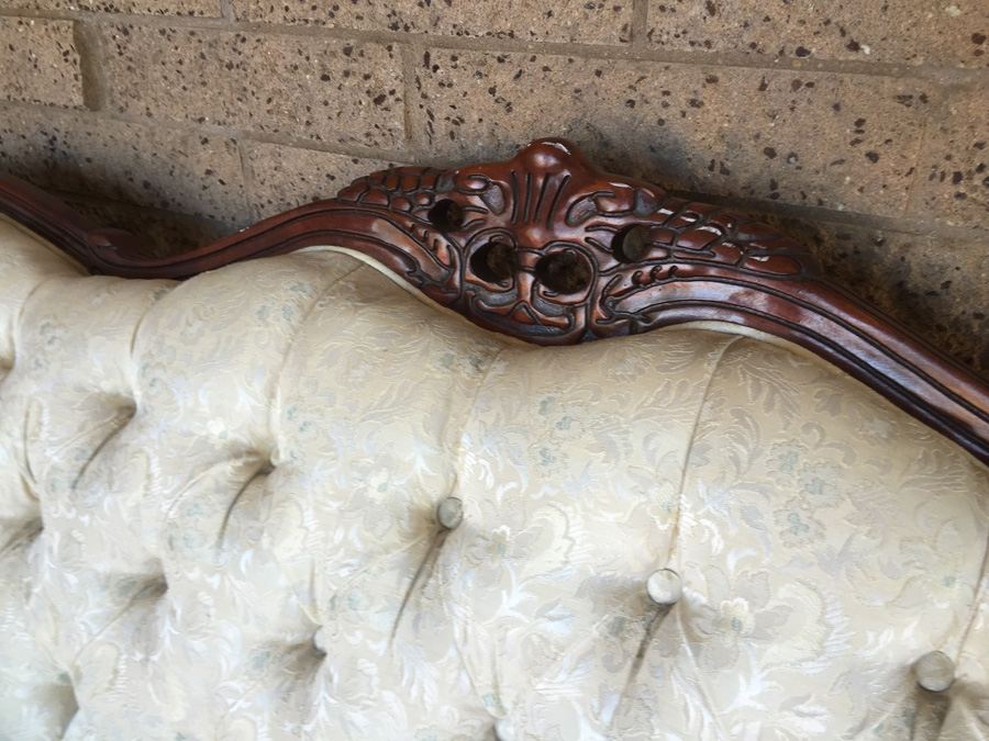 Beautiful Set of Reproduction Victorian Furniture (Sofa, Loveseat, & Chair) In Excellent Condition [Photo 9]