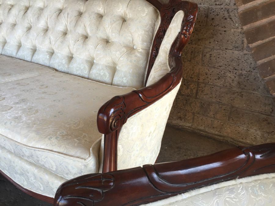 Beautiful Set of Reproduction Victorian Furniture (Sofa, Loveseat, & Chair) In Excellent Condition