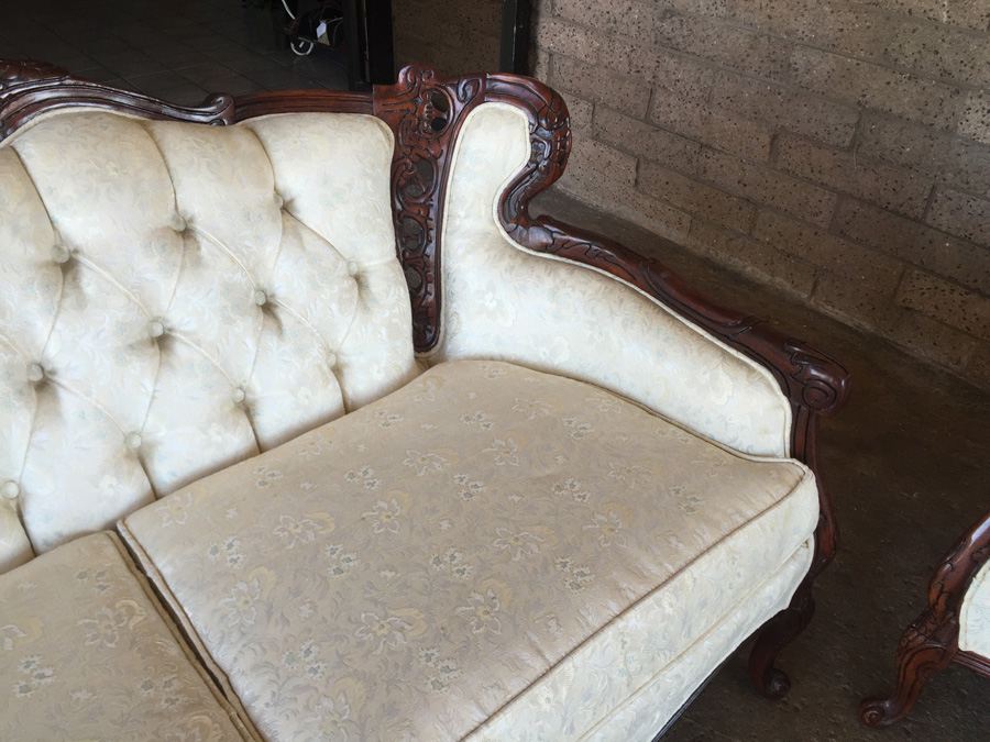 Beautiful Set of Reproduction Victorian Furniture (Sofa, Loveseat, & Chair) In Excellent Condition