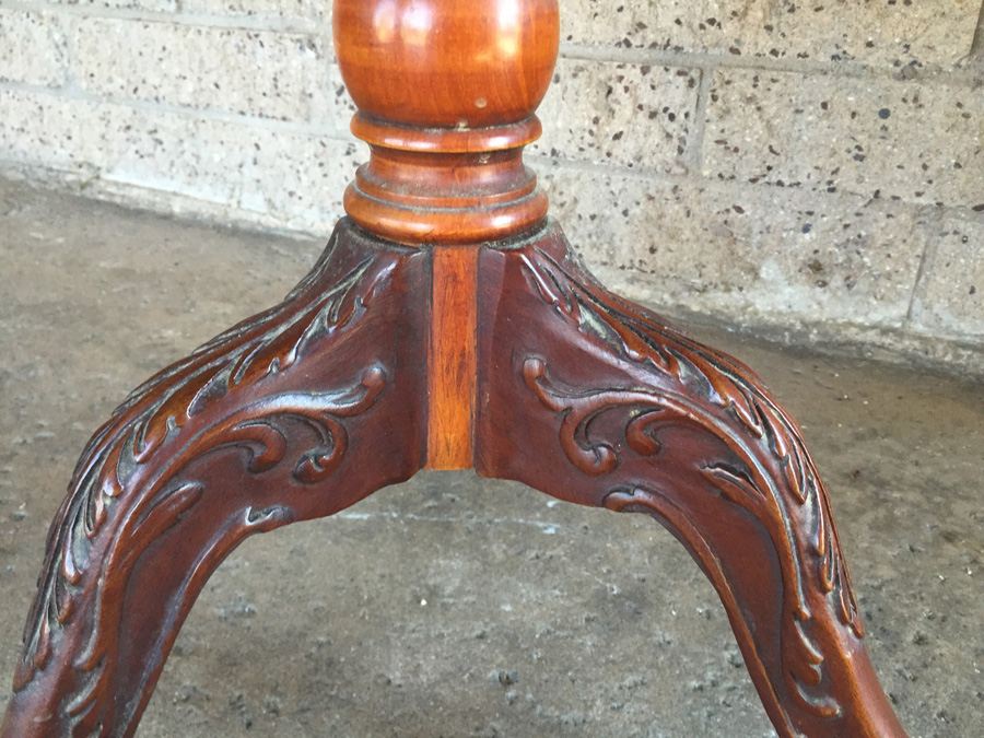 Chippendale Style Mahogany 3-Tier Dumb Waiter [Photo 8]