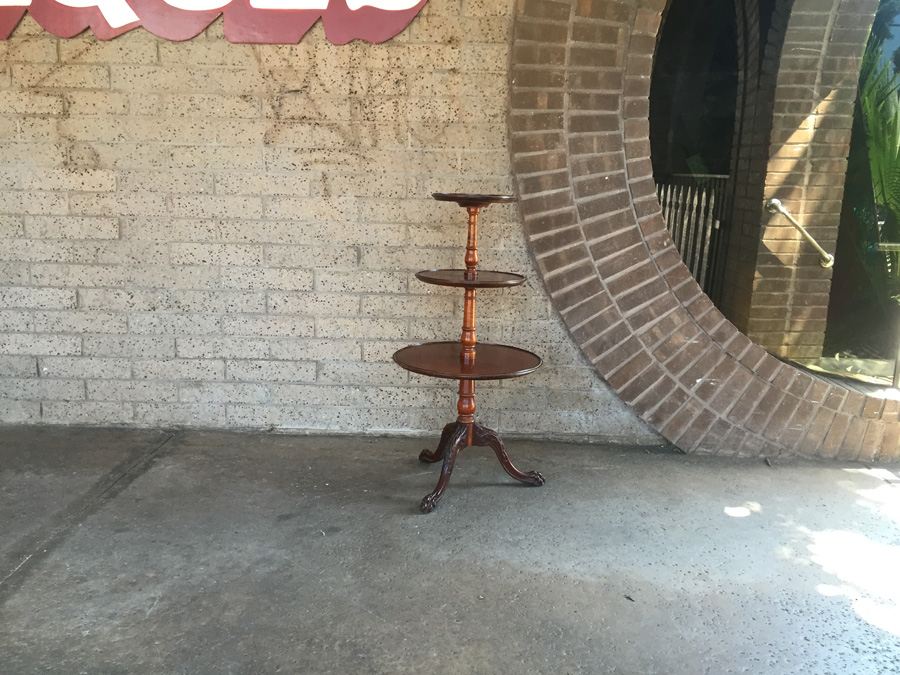 Chippendale Style Mahogany 3-Tier Dumb Waiter [Photo 13]