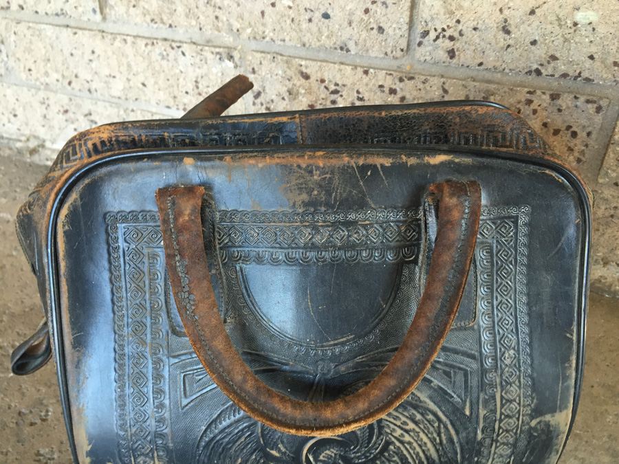 Vintage Leather Bowling Bag [Photo 4]