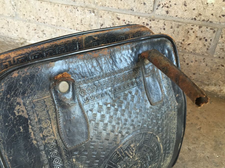 Vintage Leather Bowling Bag [Photo 7]