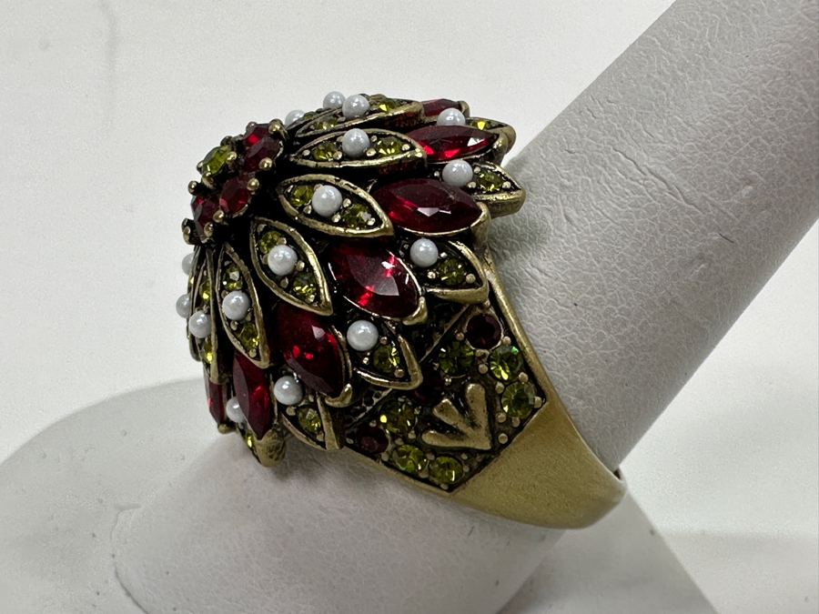 Heidi Daus Ring [Photo 3]