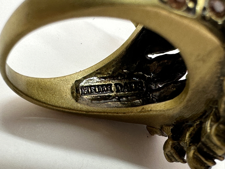 Heidi Daus Ring [Photo 4]