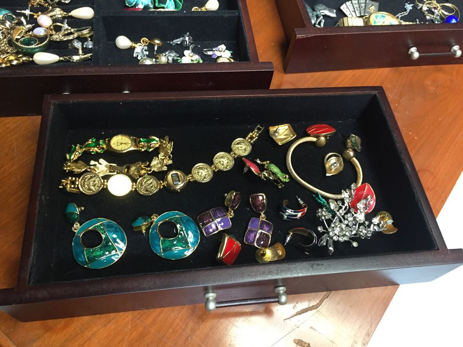 Jewelry Box with Costume Jewelry Lot [Photo 2]